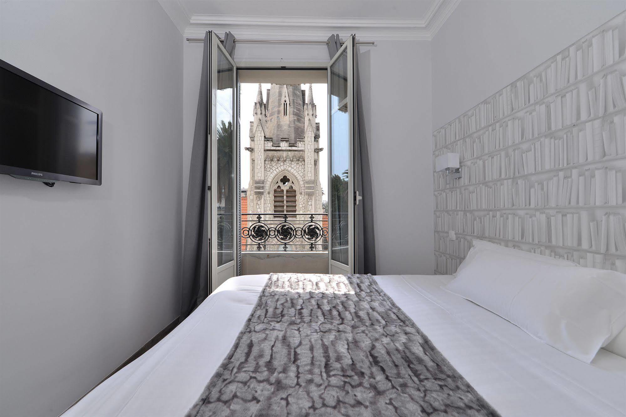 La Victor Hugo Hotel 3*